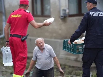 Ajutoare guvernamentale pentru victimele din Suceava (sursa: Facebook/IGSU)