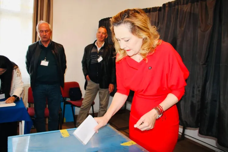 Elena Lasconi, vot pentru direcția europeană (sursa: Facebook/Elena Lasconi)