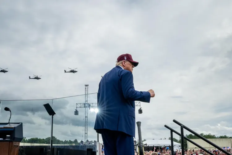 Diviziuni în mișcarea trumpistă privind Iranul (sursa: Facebook/The White House)