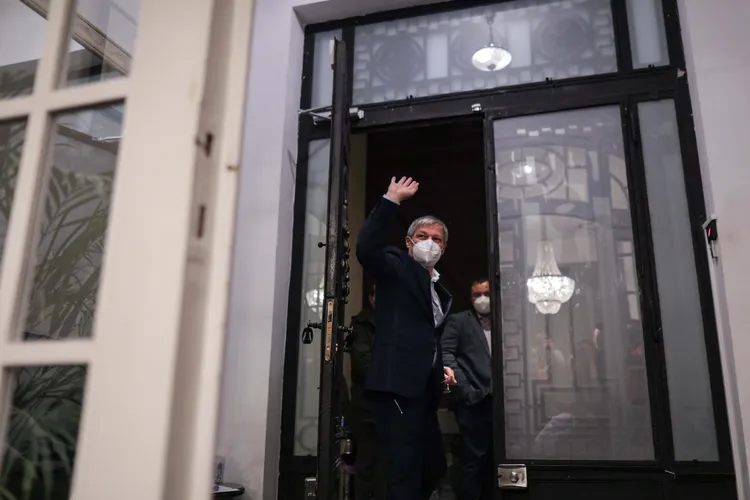 Cioloș a demisionat de la șefia USR Foto: Inquam/ Octav Ganea