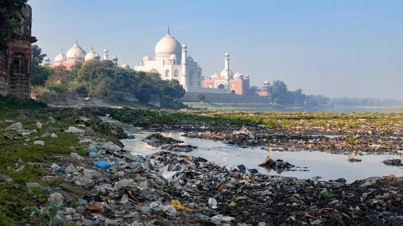 India, lider la poluarea cu plastic (sursa: uts.edu.au)