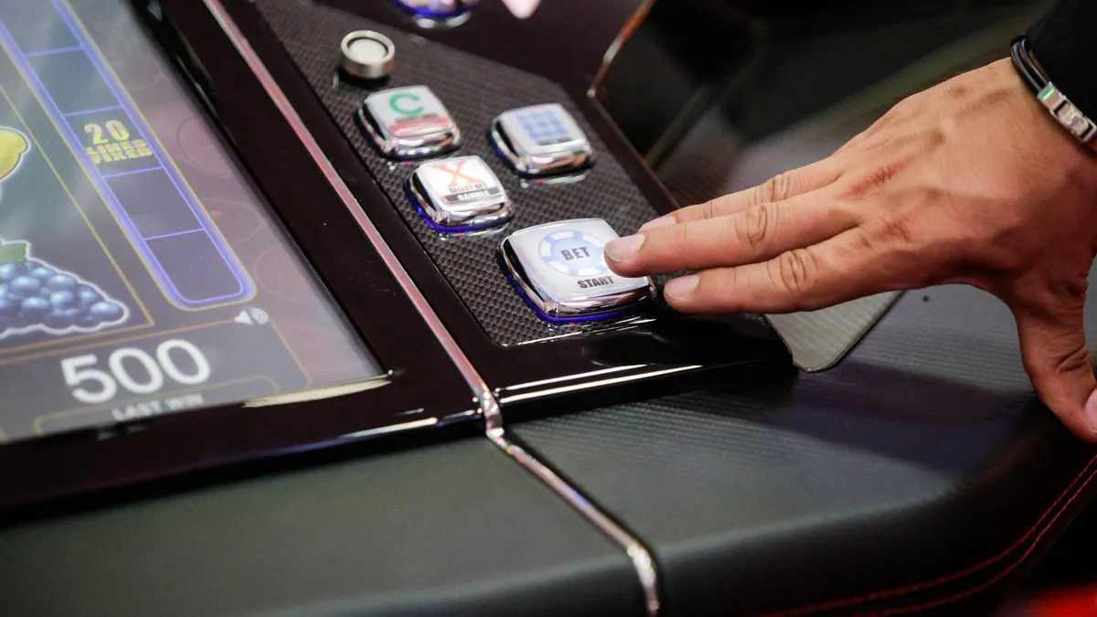 Păcănelele, o afacere profitabilă în România (sursa: Inquam Photos/George Călin)