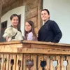 De la Dubai și Riad, la liniștea din Bucovina: povestea unei familii care vrea să se întoarcă acasă