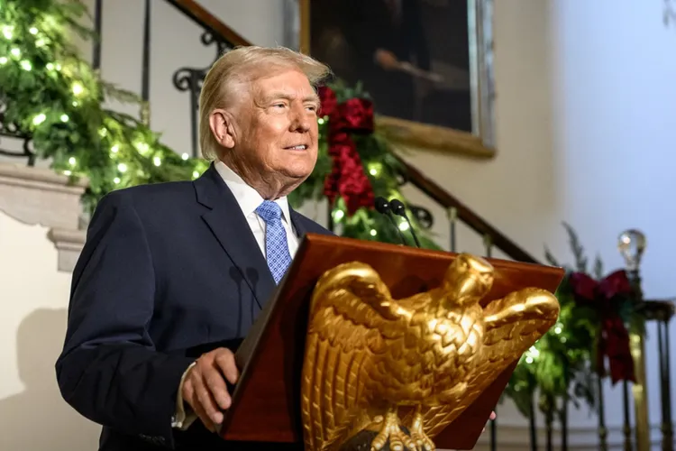 Imran Ahmed dă în judecată administrația Trump (sursa: Facebook/The White House)