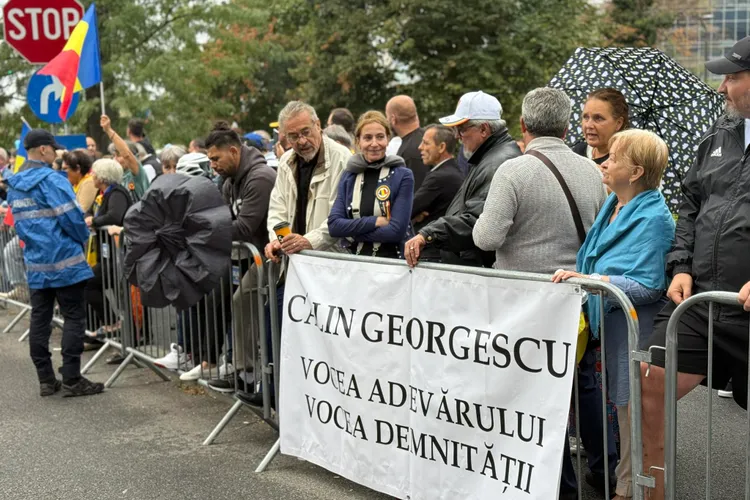 Patrioții auriști, cei mai ostili serviciului militar pe bază de voluntariat Foto: Facebook AUR