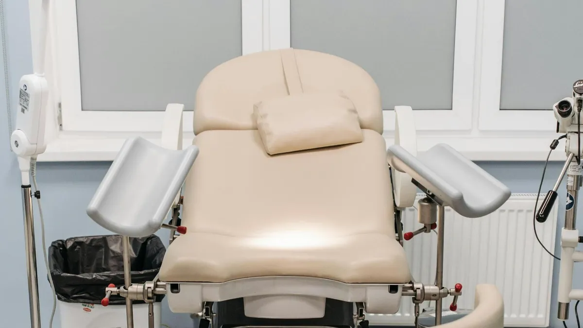 Endometrioza, o afecțiune dificil de diagnosticat (sursa: Pexels/Pavel Danilyuk)