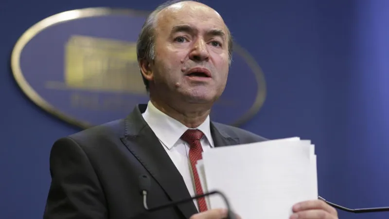 Tudorel Toader, plătit regește de stat (sursa: Inquam Photos/Octav Ganea)