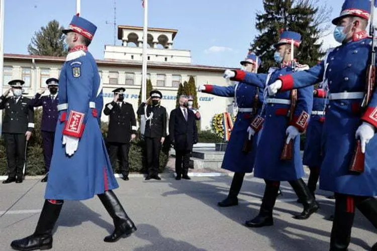 Colete cu droguri îngropate lângă Academia de Poliție  Foto: Academia de Politie