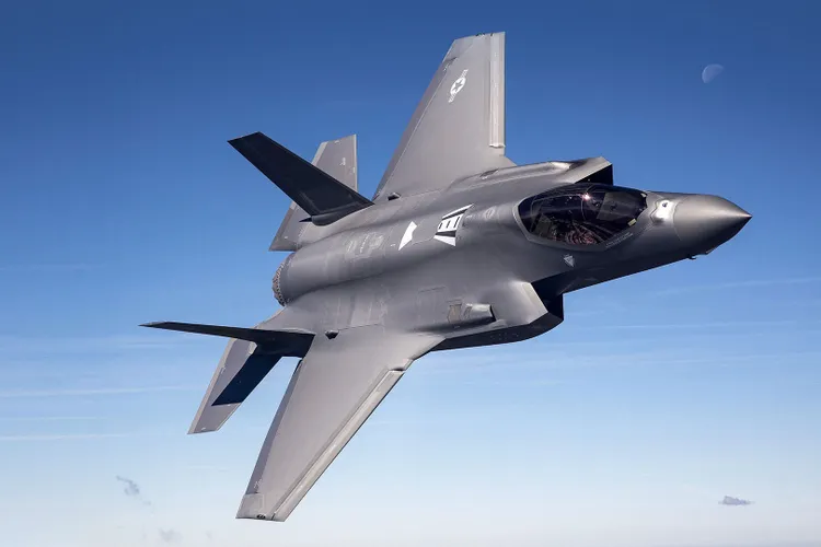 Senatul votează proiectul achiziției avioanelor F-35 (sursa: lockheedmartin.com)