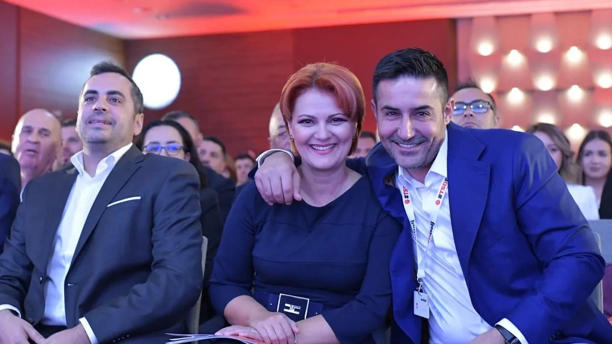 Se retrage tractoristul Stănescu, vine soțul Olguței Vasilescu, Claudiu Manda Foto: Facebook