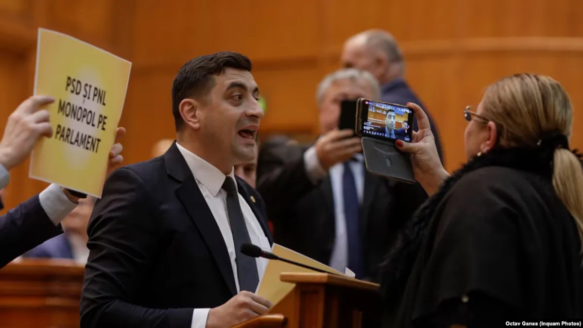 Traditionale urari de Crăciun între suveraniști: „Domnu Simion, uitați scroafa” Foto: Facebook