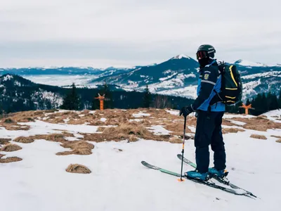 Turiști în adidași întorși din traseu pe Ceahlău (sursa: Facebook/Jandarmeria Suceava)