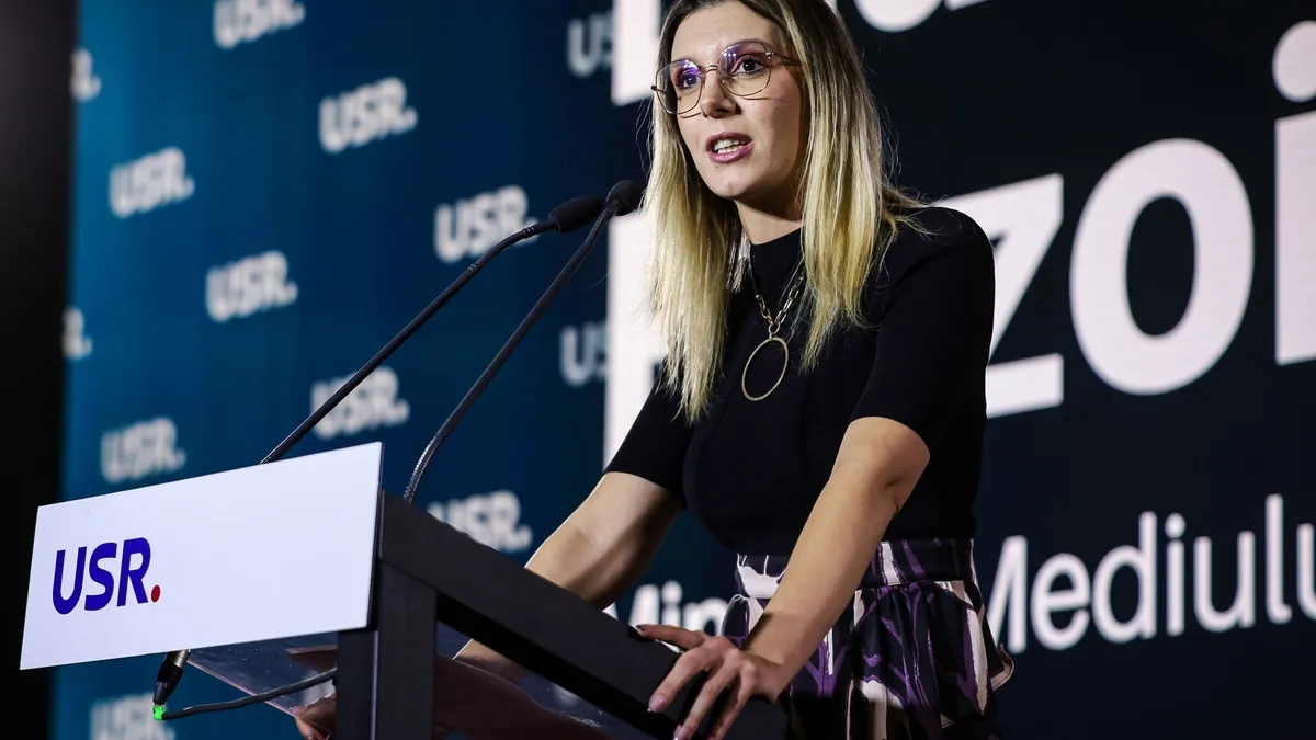 Buzoianu reacționează la fake news despre baraje (sursa: Facebook/Diana Buzoianu)