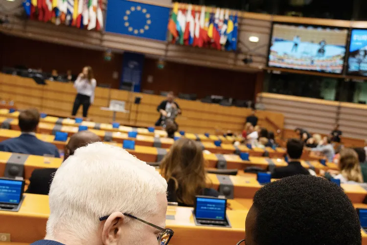 Noul val populist european, pe primul loc în sondaje pentru alegerile europarlamentare. În Franța, Germania, Austria și Italia, extremiștii de dreapta ajung la 30%