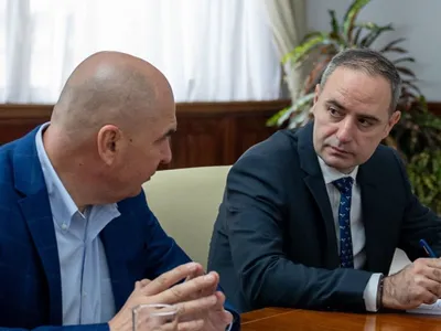 Două luni după demiterea guvernului Bolojan, dobânzile la care se împrumută statul au scăzut