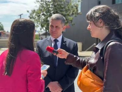 Ministrul apărării din Republica Moldova, Anatolie Nosatîi, a refuzat o întrebare în limba rusă, deşi în CV-ul său scrie că vorbeşte limba