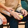 Ajutor gratuit pentru pensionari: cine poate beneficia de un îngrijitor la domiciliu și ce servicii poate oferi