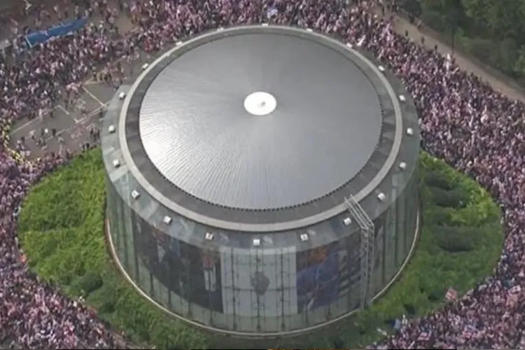 Extrema dreaptă, miting uriaș la Londra (sursa: bbc.com)