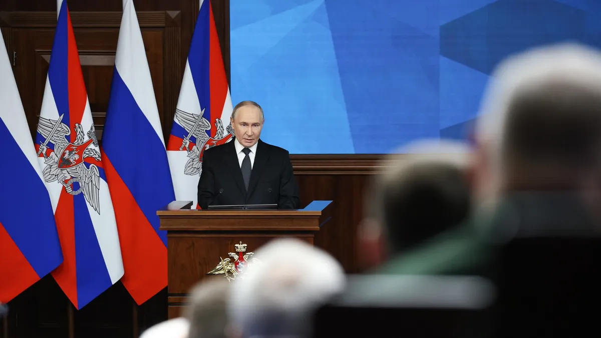 Putin, deschis dialogului cu Macron (sursa: kremlin.ru)