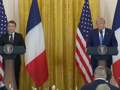 Discuții decisive între Macron și Trump (sursa: Facebook/The White House)