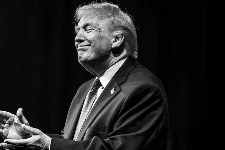 Trump, declarații șocante și afirmații absurde (sursa: Facebook/The White House)