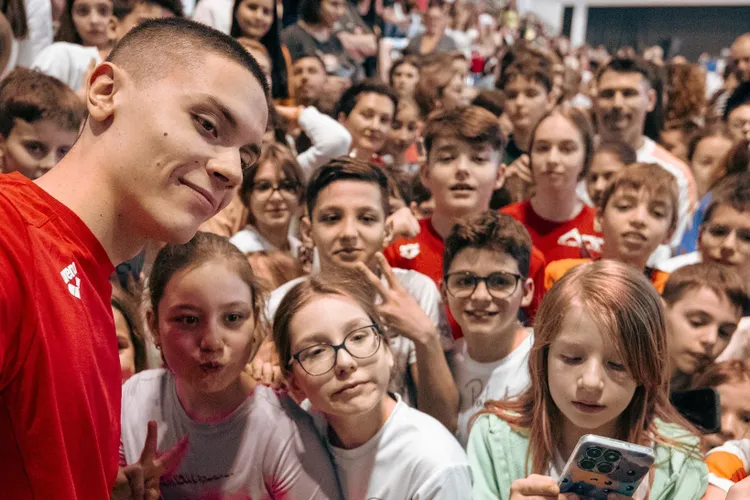 Val de ură și amenințări împotriva lui David Popovici după ce a sugerat că-l va vota pe Nicușor Dan Foto: Facebook