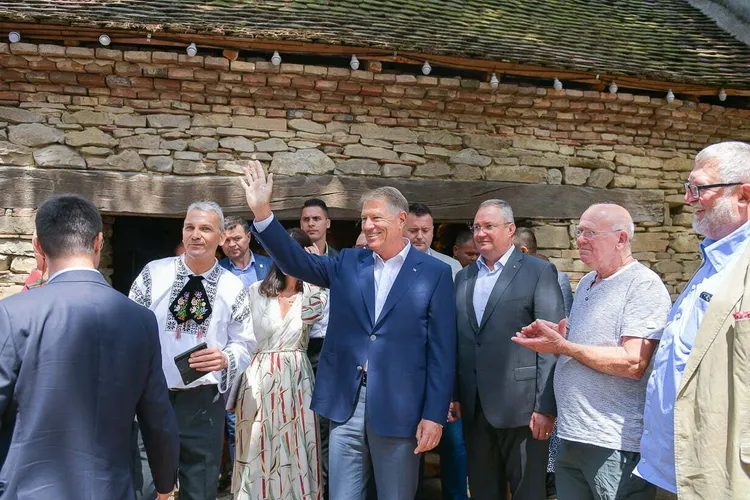 Automobile Bavaria, 220 milioane lei, datorii. Iohannis, la "Săptămâna Haferland" (sursa: Facebook/Klaus Iohannis)