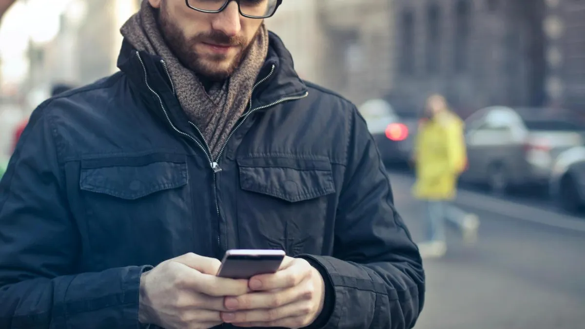 Avocată, hărțuită de fost client (sursa: Pexels/Andrea Piacquadio)