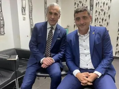 Vaccinurile și puterile externe controlează România, 5G-ul o manipulează, crede majoritatea Foto: Facebook