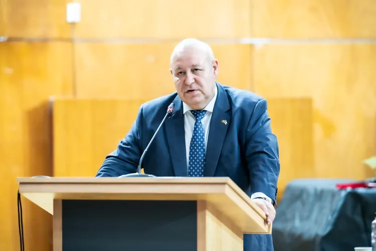 Guvern Ciolacu ar putea ajunge la mâna FMI, avertizează Daniel Fenechiu Foto: Facebook