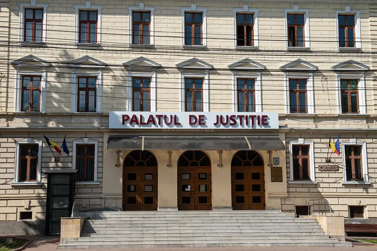 Președintele secției penale a Tribunalului Suceava, audiat la București în dosarul judecătoarei șpăgare și drogate