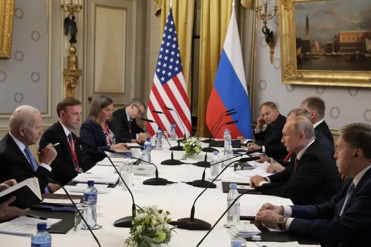 Putin, disperat, vrea negocieri cu SUA (sursa: TASS)