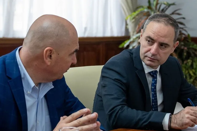 La două luni după demiterea guvernului Bolojan, dobânzile la care se împrumută statul au scăzut