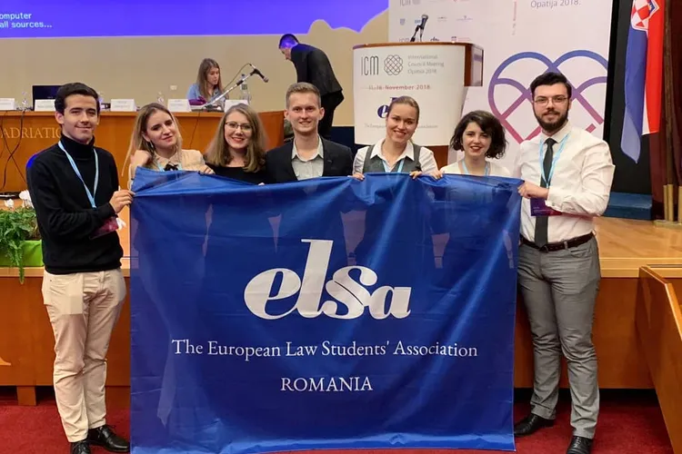 Studenții la Drept susțin investigația Recorder și tragerea la răspundere a magistraților vinovați Foto: Facebook ELSA