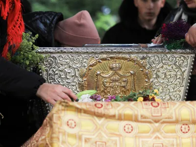 Mii de credincioși la moaștele Sfintei Parascheva (sursa: Inquam Photos/Miruna Turbatu)
