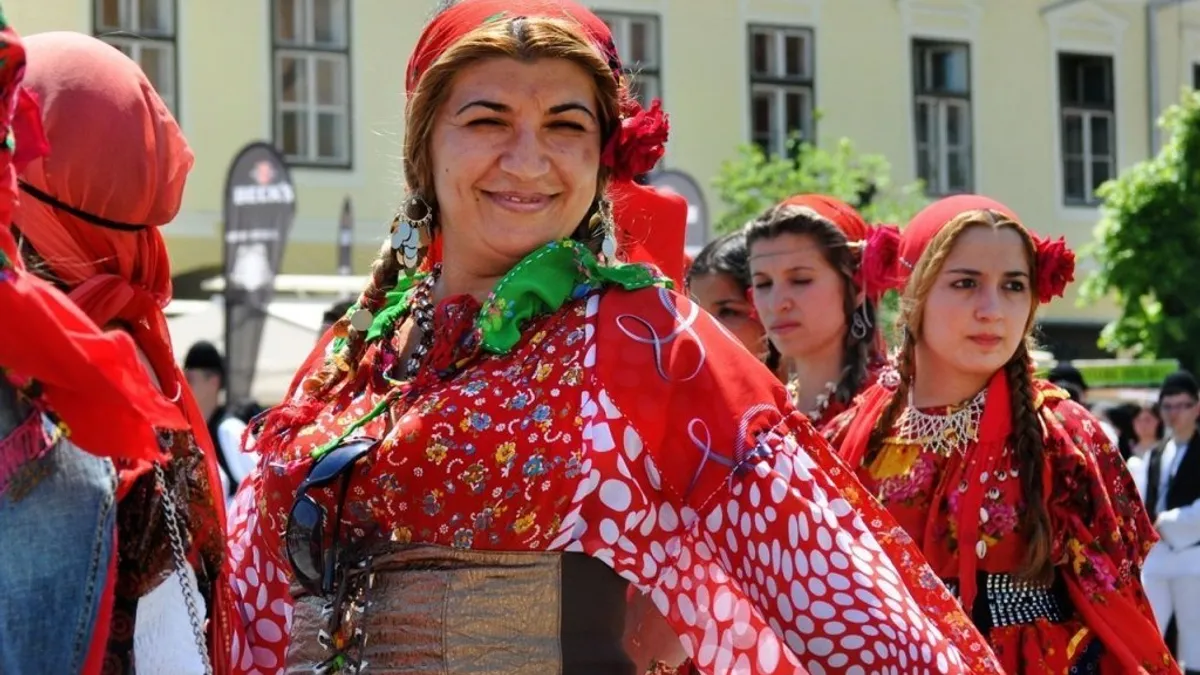 Identități rome: Căldărari, Pletoși, Ursari, Lingurari (sursa: ziaruldeiași.ro)