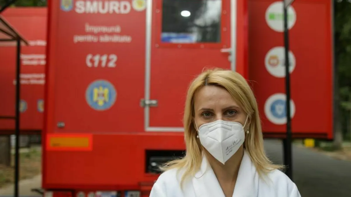 Persoanele simptomatice COVID nu se testează, o consecință a relaxărilor, atrage atenția dr. Beatrice Mahler. Sursă: Inquam Photos - Octav Ganea 