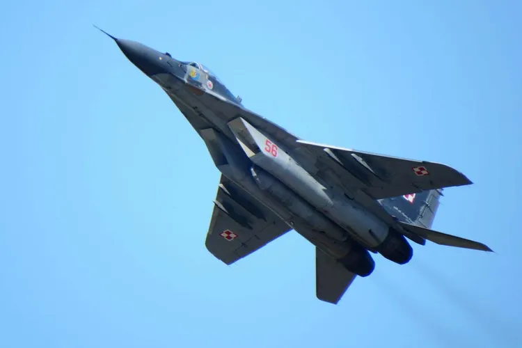 BREAKING Polonia cedează toate avioanele MiG către Ucraina, via Statele Unite UPDATE: Pentagon nu consideră ideea fezabilă