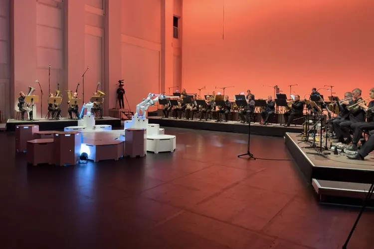 Robot dirijor face istorie în muzică (sursa: jkftv.de)