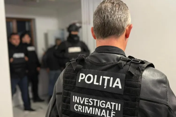 Fraudă cu produse medicale, zeci de percheziții (sursa: Facebook/Poliția Română)