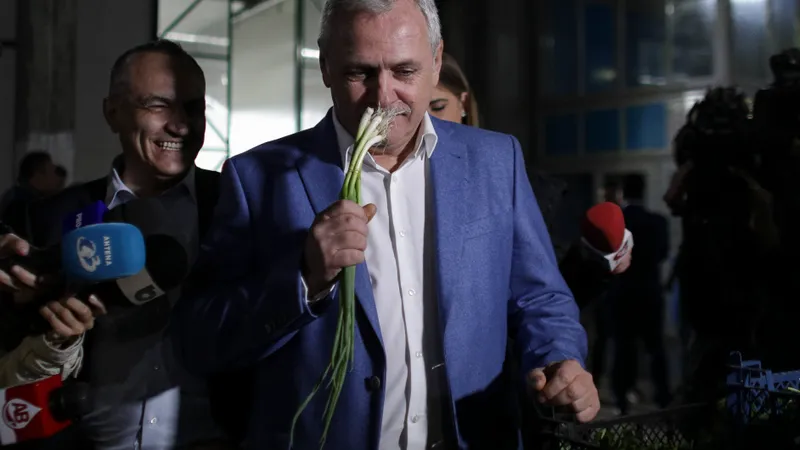 Dragnea a semnat un protocol cu romii Foto: Inquam/ Octav Ganea