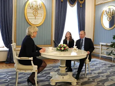 Marine Le Pen își recunoaște înfrângerea (sursa: kremlin.ru)