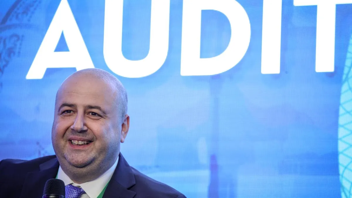 CCR validează numirea lui Mihai Busuioc (sursa: Inquam Photos/Alexandru Busca)