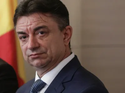 Procurorii au găsit 500.000 de euro în locuinţa directorului Uzinei Mecanice Plopeni