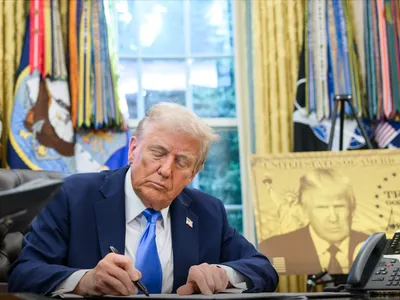 Trump vrea restricții pentru pașapoartele transgender (sursa: Facebook/The White House)