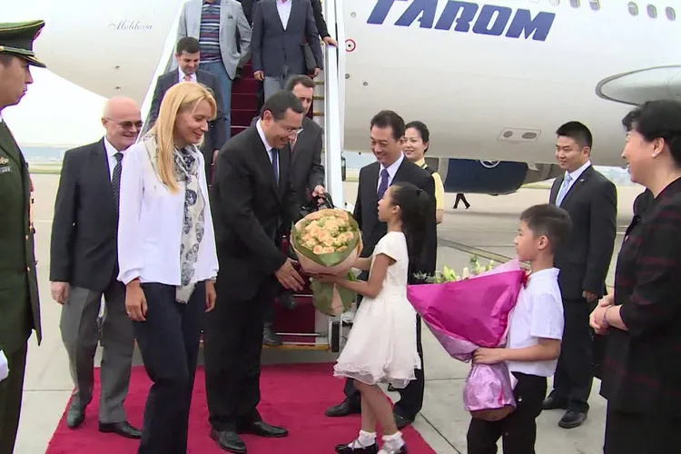 Ce răspuns ambiguu a dat Ponta întrebat dacă a fost ofițer SIE Foto: Guvernul României