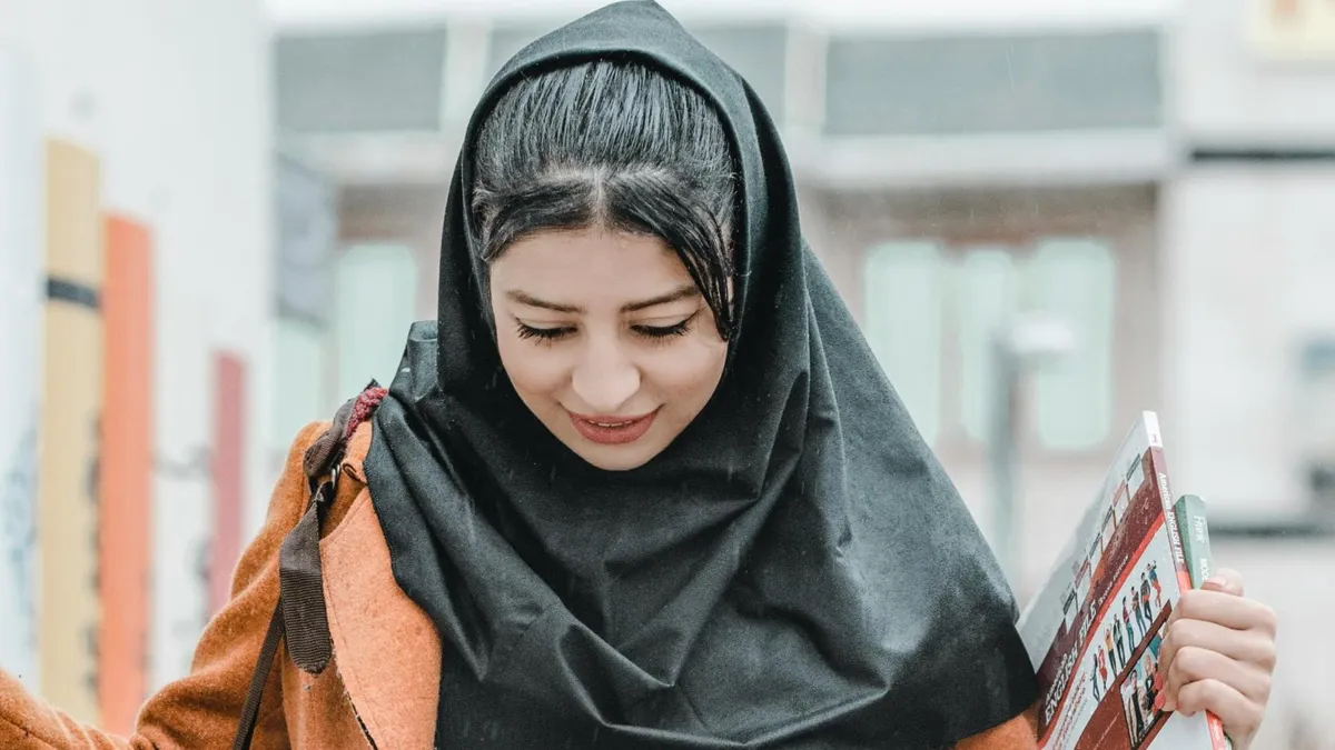Hijabul obligatoriu, suspendat de autorități iraniene (sursa: Pexels/mh cheraghi)