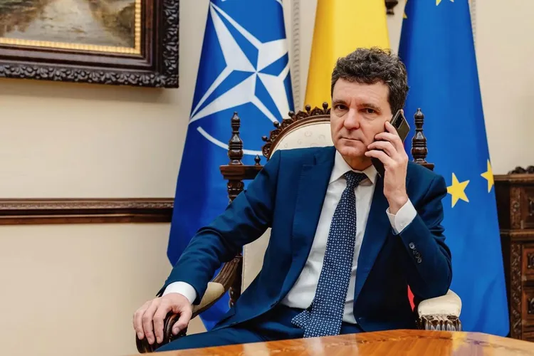 Nicușor Dan, întâlnire cu Mark Rutte la NATO (sursa: Facebook/Nicușor Dan)