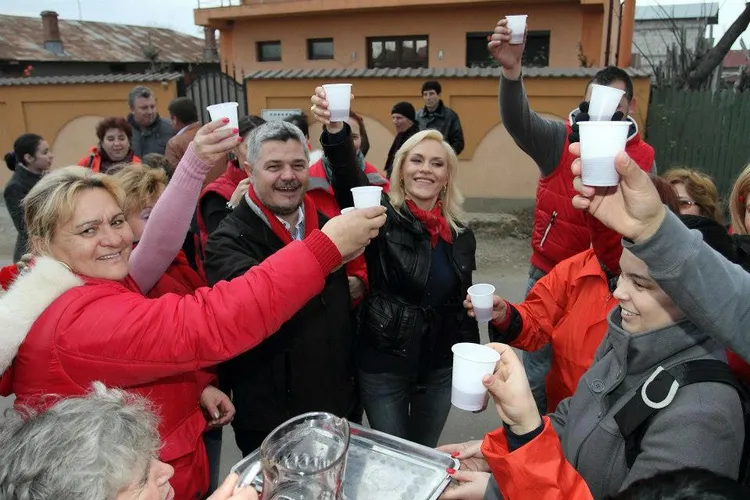 Firea își ține angajații într-un hotel de lux, dar ea are biroul la Palatul Victoria Foto: Facebook Gabriela Firea