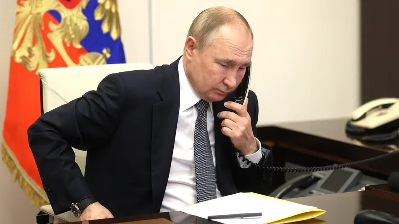 Putin vrea să suprime telefonul roșu (sursa: kremlin.ru)